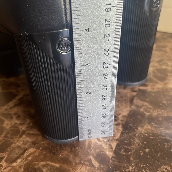 Michael Michael Kors Platform Chelsea Boot - Picture 9 of 9